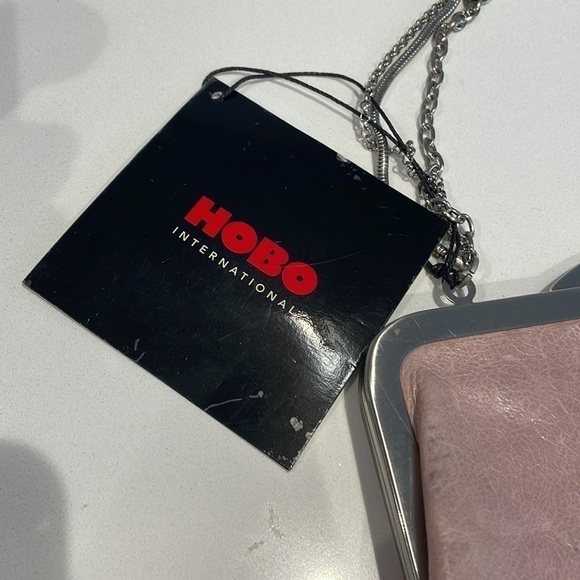 HOBO Light Mauve Color Clutch or Sachel wallet Bag—Beautiful Soft Leather—NWT! - Picture 4 of 9